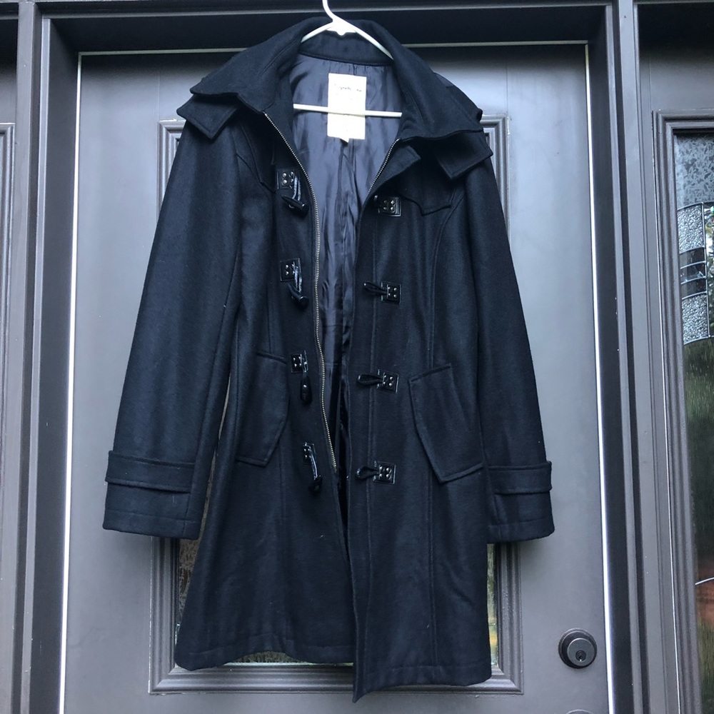 biography wear trench coat!